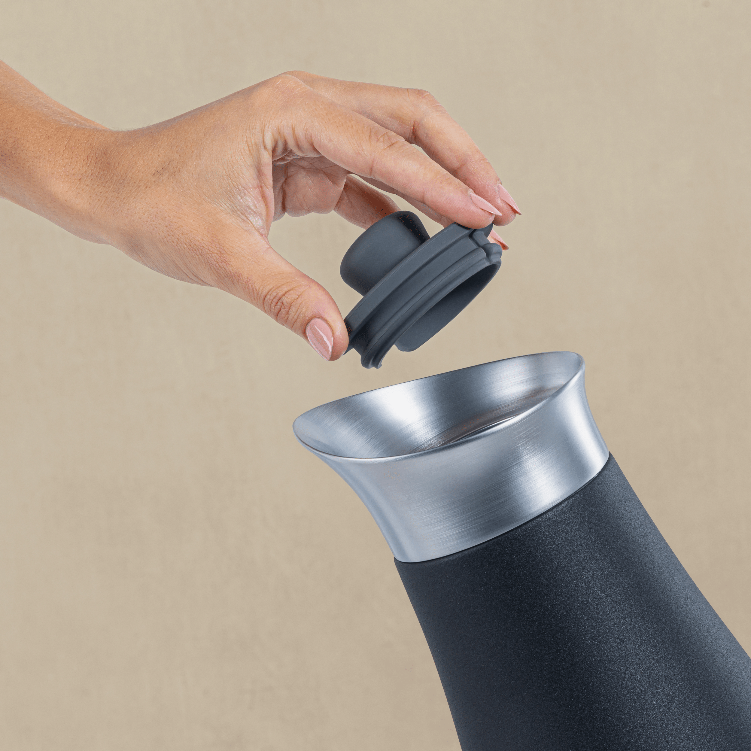 Carafe with Lid | 51oz Onyx - Image 4
